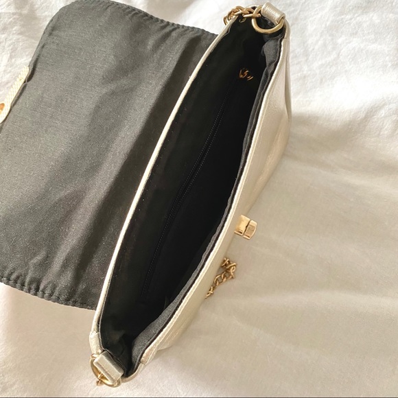 Gold Minimalist Shoulder Bag ✨ - Picture 4 of 5